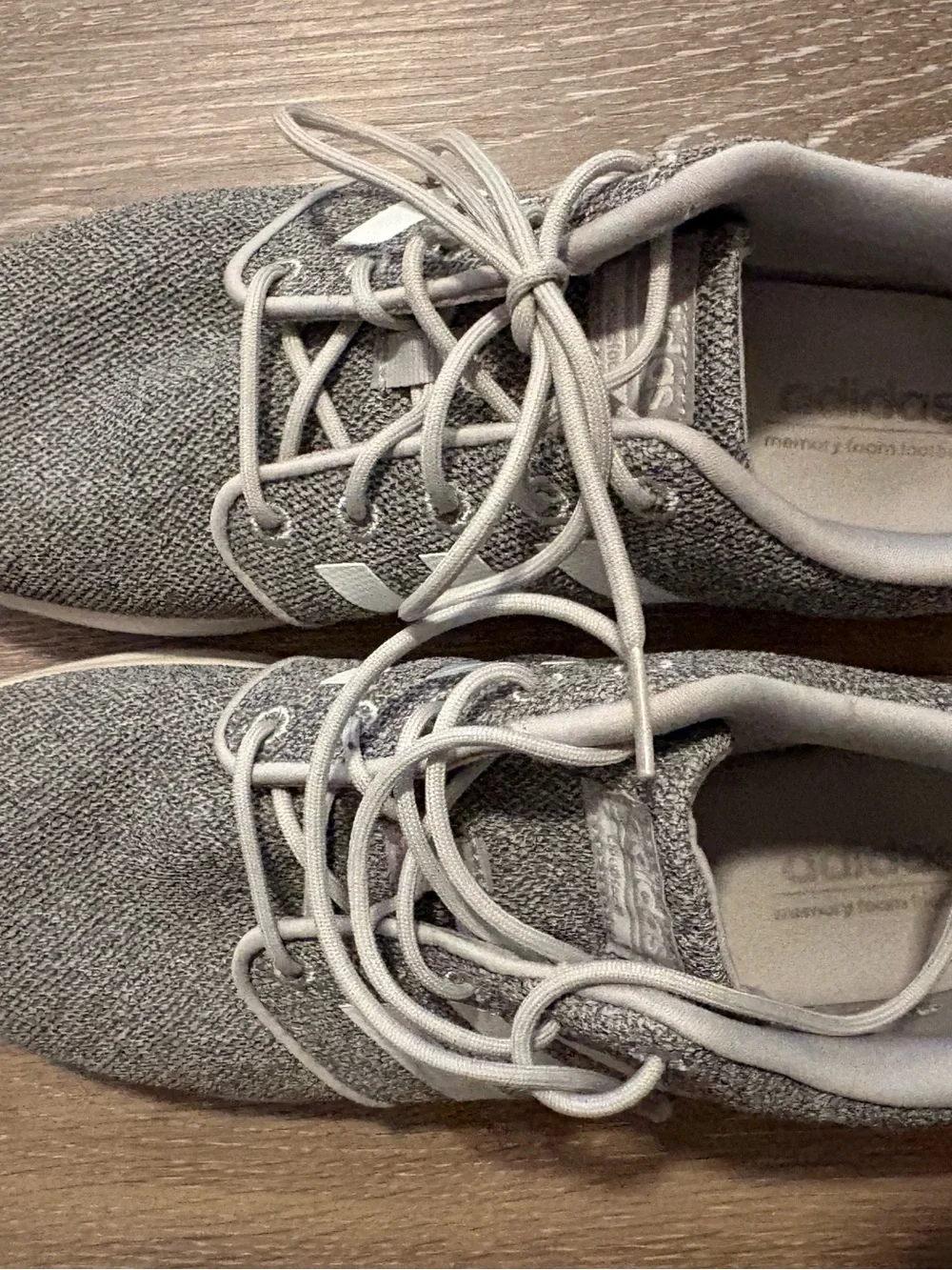 Adidas Cloudfoam size 9.5
